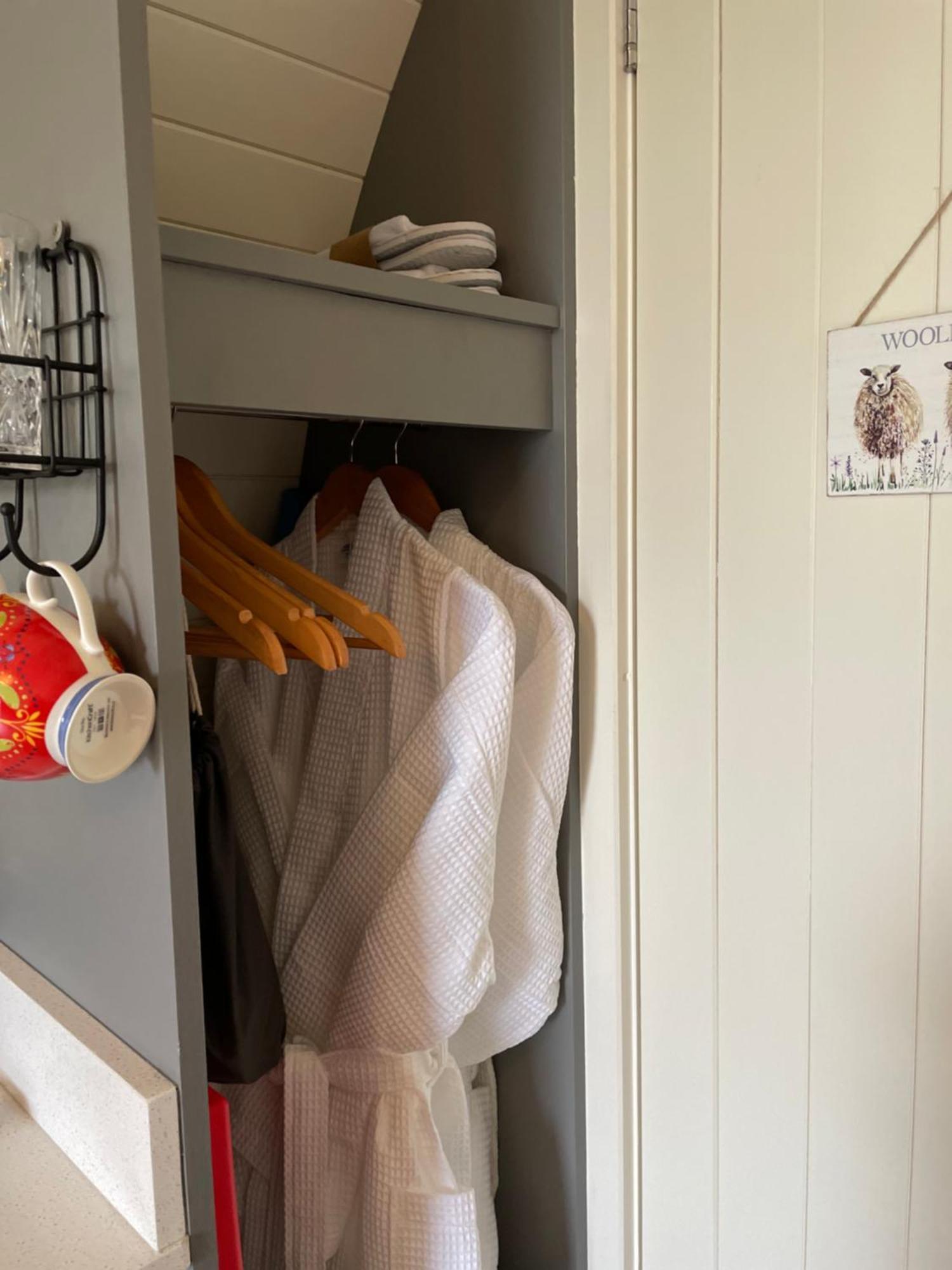 Hotel Abbey Farm Luxury Glamping à Rhuddlan Chambre photo