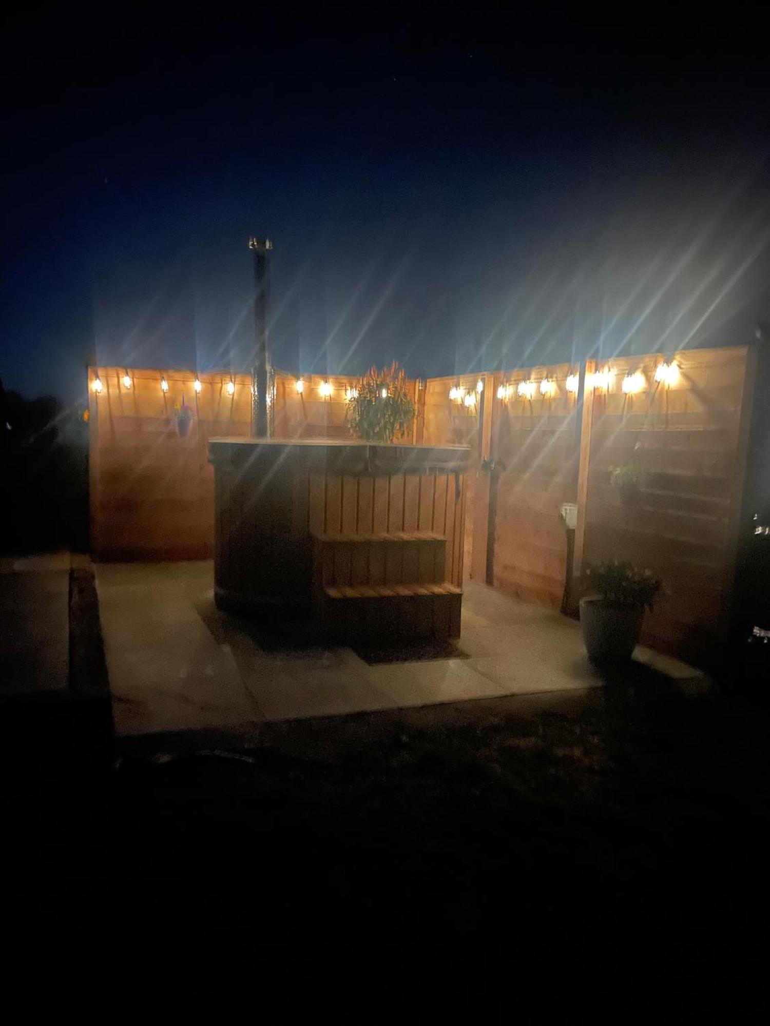 Hotel Abbey Farm Luxury Glamping à Rhuddlan Extérieur photo